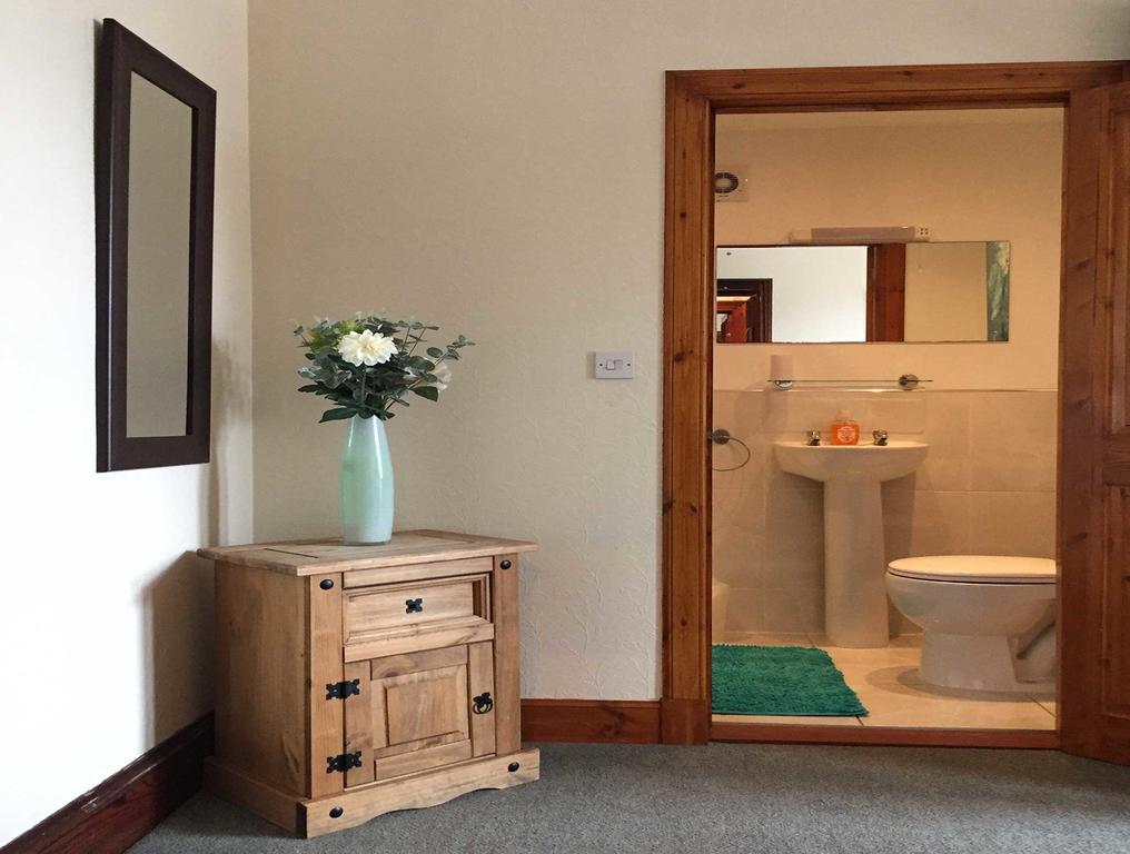 Garfield Guesthouse Дінгволл Екстер'єр фото