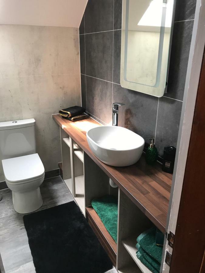 Garfield Guesthouse Дінгволл Екстер'єр фото
